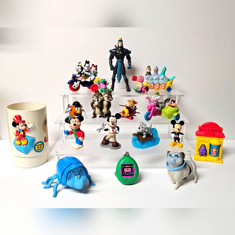 Disney lot of 18 Animaniacs, Tamagotchi, Chip & Dale, Mickey Diamond on Ice Mug